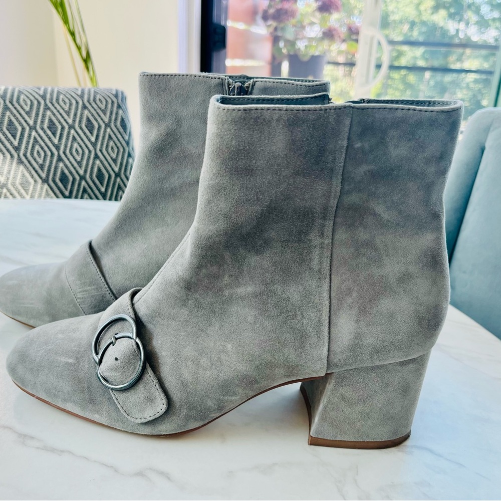 Bleecker & Bond Gray Suede Ankle Boots - Sz 9!